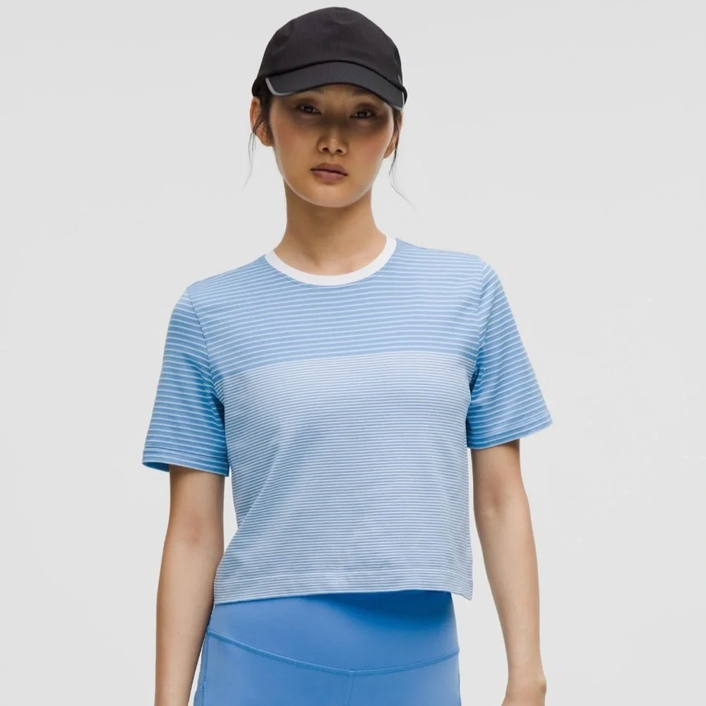 Lululemon Bundle Seamless Classic-Fit Mariner Stripe Tees, NWT size Small - Picture 4 of 5